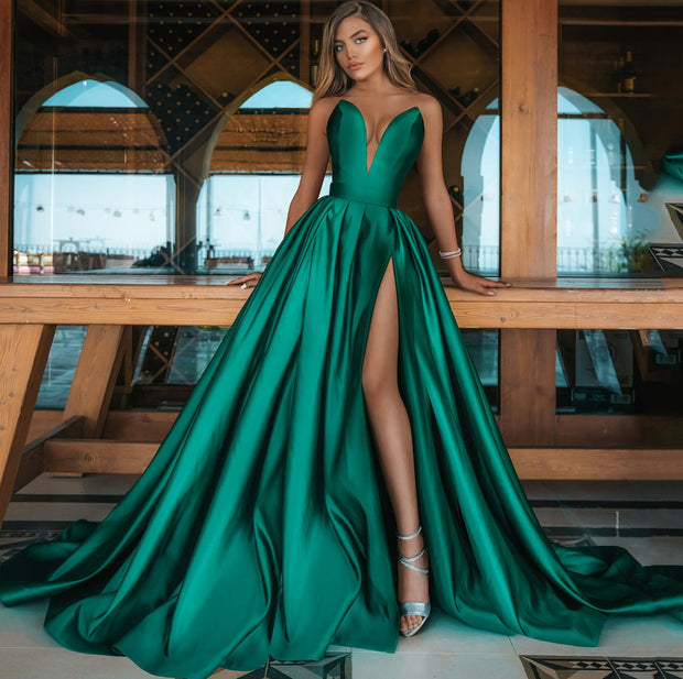 Personalized Classical Women's Wedding Dress