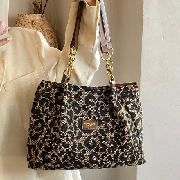 Women's Large Leisure Tote Bag