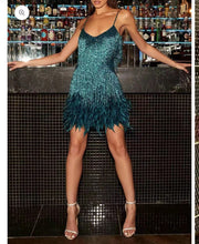 Women's Elegant Sequins & Feathers Evening/Party Dress